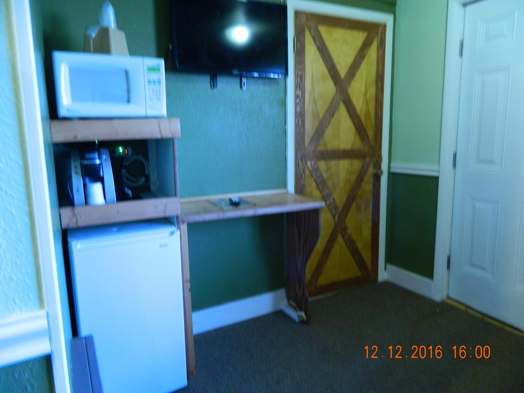 Country Motor Inn Livingston Exterior foto