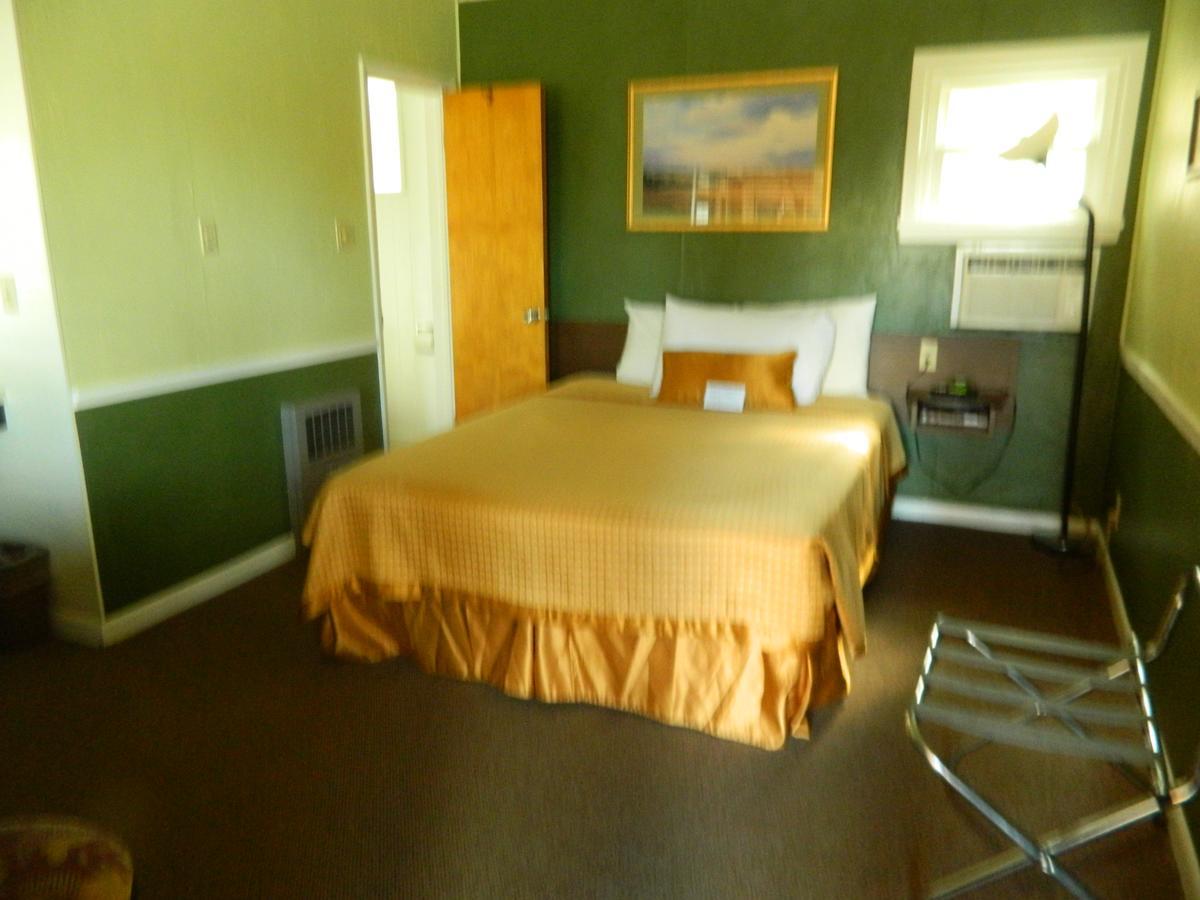 Country Motor Inn Livingston Exterior foto