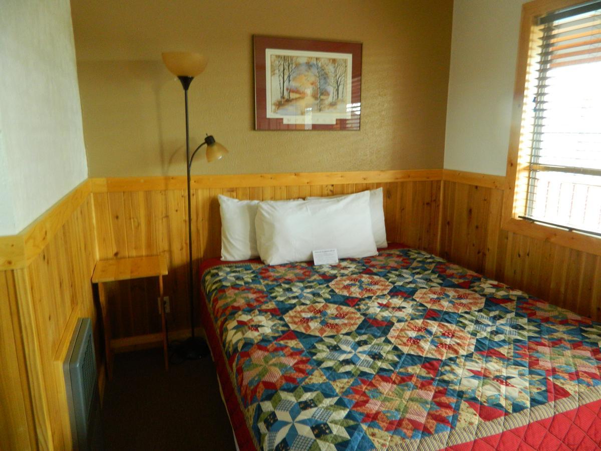 Country Motor Inn Livingston Exterior foto