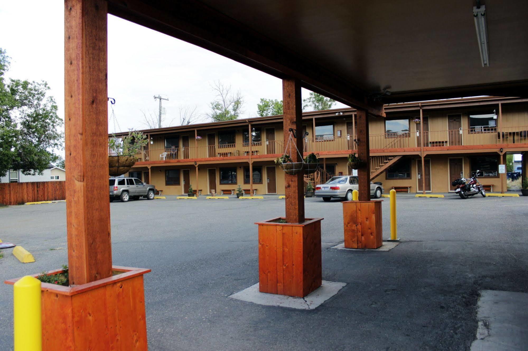 Country Motor Inn Livingston Exterior foto