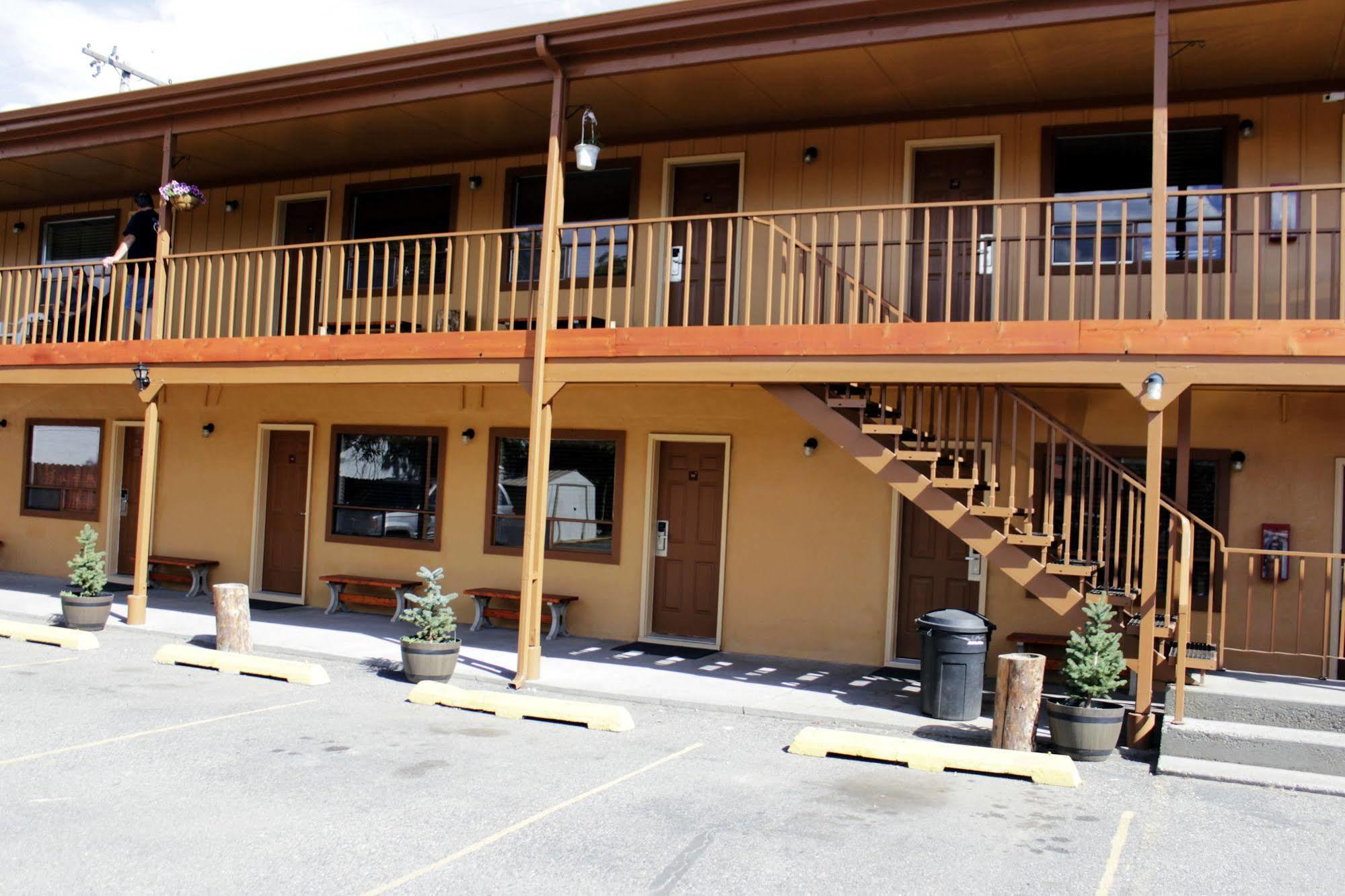 Country Motor Inn Livingston Exterior foto
